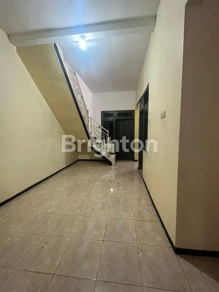 image RUMAH MINIMALIS 3 LANTAI AREA TASIKMADU (4)