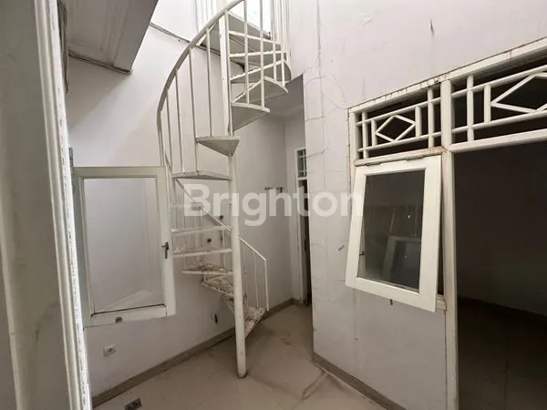 image RUMAH MEWAH HOOK, PERUMAHAN ELITE  TENGAH KOTA DEPOK (8)