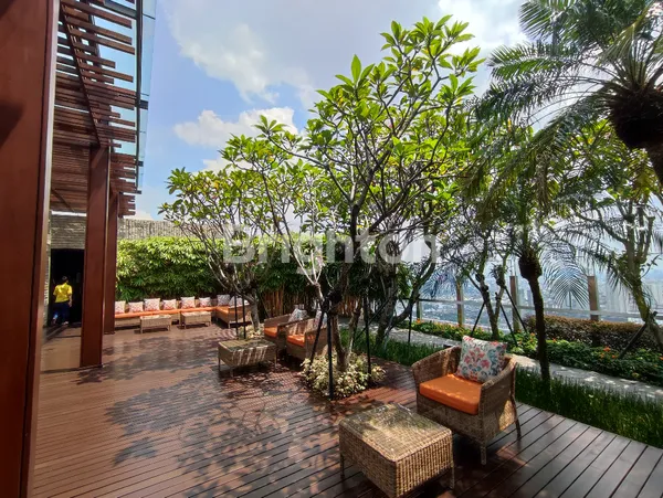 image LUXURY 2 OR 4 BEDROOM APARTMENT AT PAKUBUWONO SPRING (6)