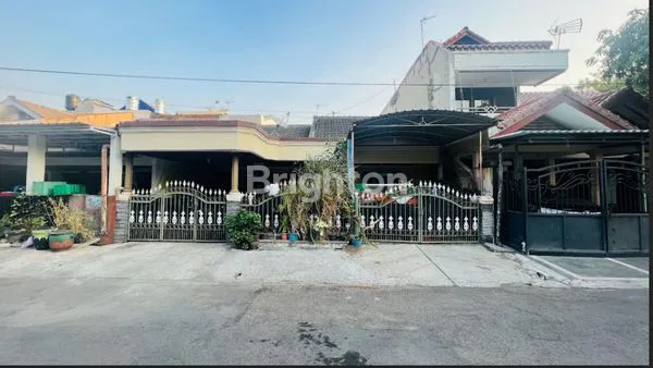 image RUMAH 1 LANTAI TERAWAT LINGKUNGAN AMAN & NYAMAN, SELANGKAH KE MERR SUPERINDO STIKOM UPN UBAYA (2)