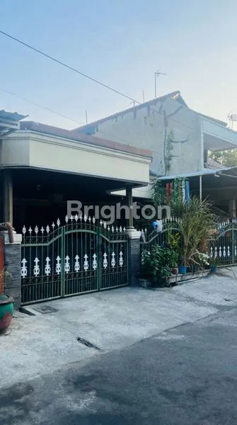 image RUMAH 1 LANTAI TERAWAT LINGKUNGAN AMAN & NYAMAN, SELANGKAH KE MERR SUPERINDO STIKOM UPN UBAYA (1)