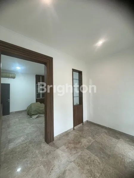 image JARANG ADA RUMAH 2 LANTAI DE PARK BSD CITY KAMAR TIDUR 5, DE PARK, BSD CITY, TANGERANG SELATAN (5)