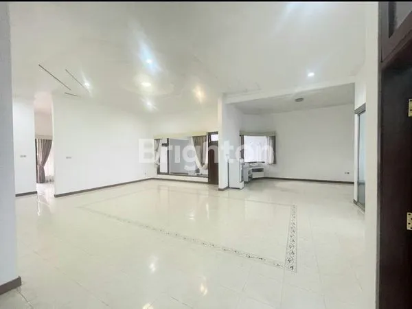 image RUMAH LUAS LOKASI IDJEN BAULEVARD MALANG (2)