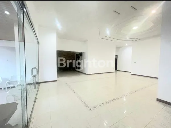 image RUMAH LUAS LOKASI IDJEN BAULEVARD MALANG (3)