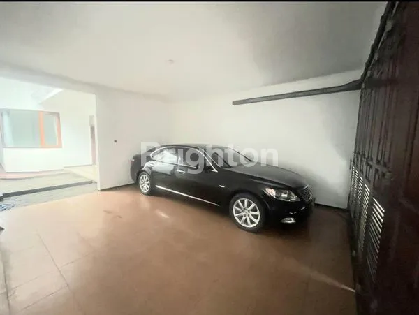 image RUMAH LUAS LOKASI IDJEN BAULEVARD MALANG (5)