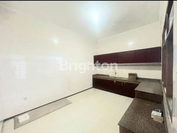 image RUMAH LUAS LOKASI IDJEN BAULEVARD MALANG (8)