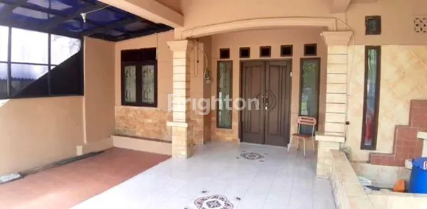 RUMAH CANTIK DUA LANTAI