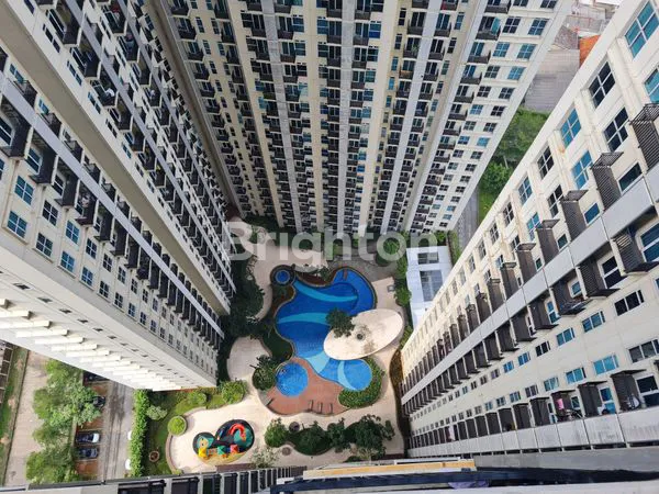 image FULL FURNISHED, 2 BEDROOMS APARTEMEN PURI ORCHARD. POOL VIEW. (7)