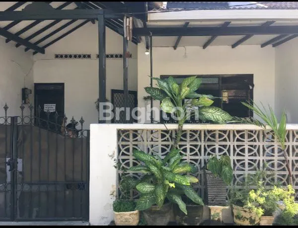 image RUMAH ASRI SIAP HUNI LOKASI STRATEGIS DI SURABAYA TIMUR (1)
