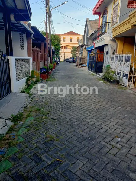 image RUMAH ASRI SIAP HUNI LOKASI STRATEGIS DI SURABAYA TIMUR (2)