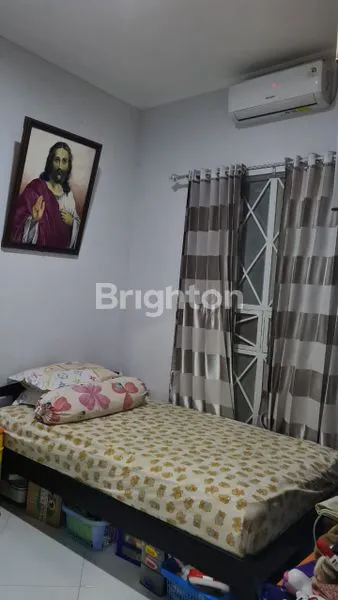 image RUMAH 2 LANTAI HARGA MIRING DAN MURAH DI KOTA KEDIRI (2)