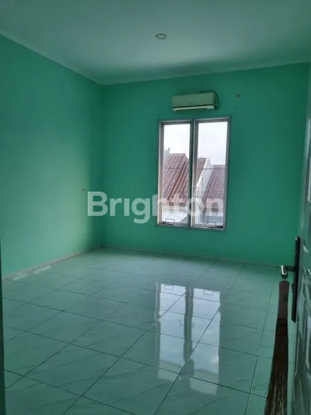 image RUMAH 2 LANTAI HARGA MIRING DAN MURAH DI KOTA KEDIRI (5)