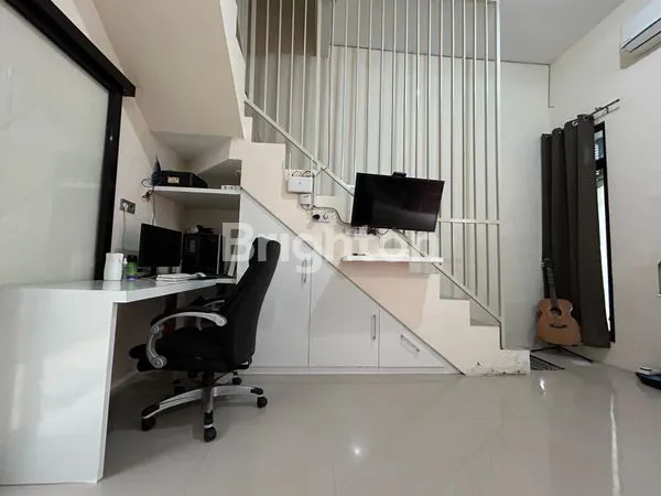 image RUMAH 2 LANTAI DI PERUMAHAN THE 9 RESIDENCE (4)