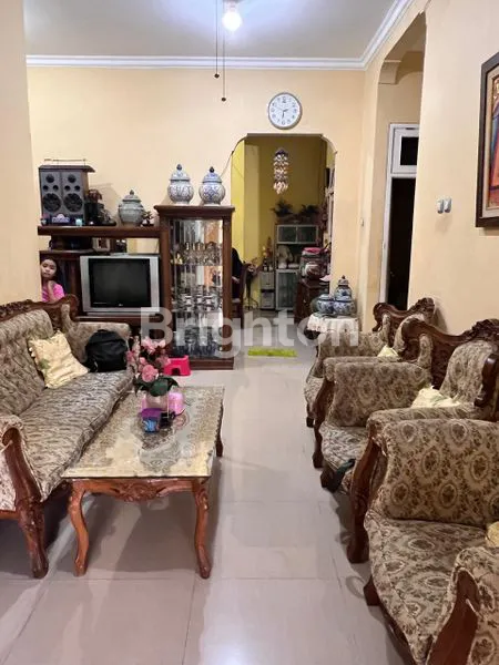 image RUMAH NYAMAN 2 LANTAI DI LOKASI STRATEGIS SIMPANGAN DEPOK (4)