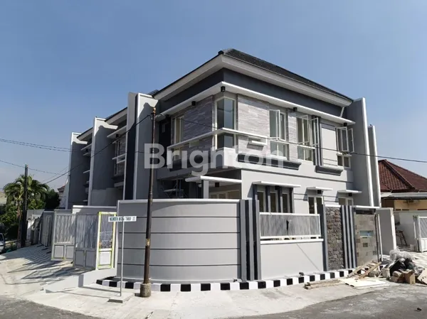 image RUMAH HOOK MINIMALIS NGINDEN DEKAT RUNGKUT, JEMURSARI, UBAYA (2)