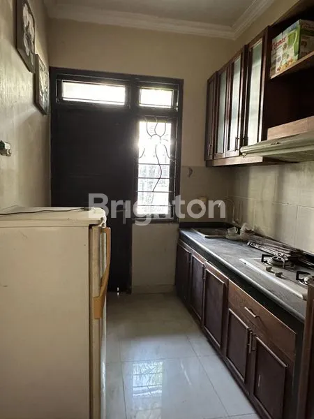 image RUMAH BAGUS DI SOLO 1 MENIT KE LUWES GENTAN (4)