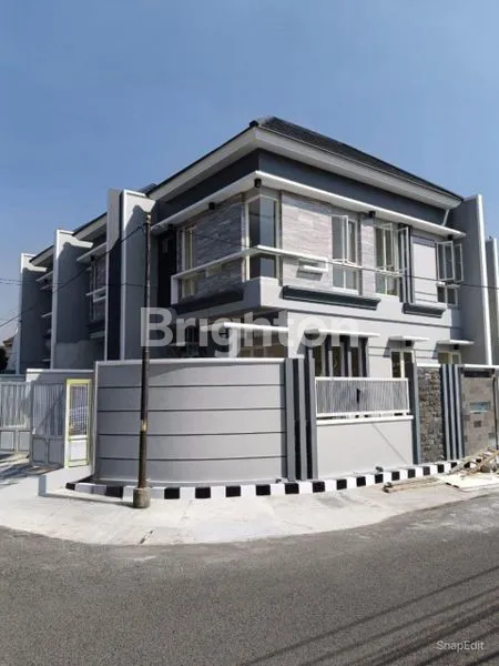 image RUMAH MURAHH MINIMALIS BARU GRESS 2LT TENGAH KOTA DEKAT UBAYA (1)