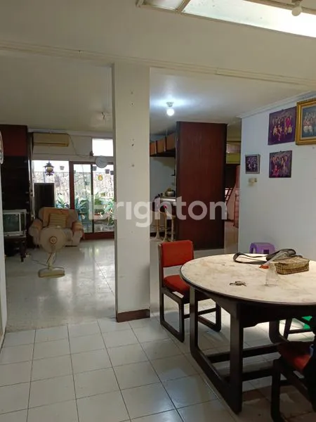 image RUMAH 2LT JELAMBAR JAKARTA BARAT (2)