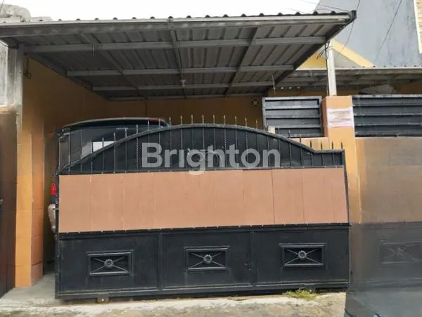 image RUMAH DISEWAKAN 5 KAMAR TIDUR, DENGAN CARPORT 2 MOBIL LOKASI SAWOJAJAR MALANG (1)