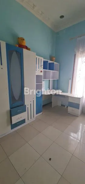 image RUMAH DI PERUMAHAN BERGAYA MODERN CLASSIC (6)