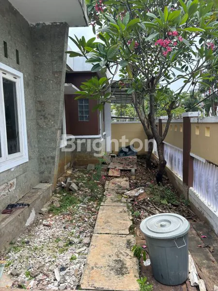 image RUMAH 2 LANTAI SIAP HUNI (3)