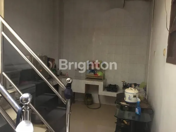 image RUMAH 2 LANTAI BAGUS TERAWAT RUNGKUT MAPAN DEKAT MERR, MCD, UPN, UBAYA, AKSES TOL STRATEGIS (4)