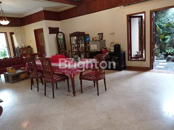 image RUMAH MEWAH FULL FURNISH SIAP HUNI COCOK UNTUK HOMESTAY DI KAWASAN WISATA YOGYAKARTA (4)