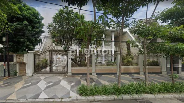 image RUMAH MEWAH DAN TERAWAT DI DHARMAHUSADA SURABAYA (1)