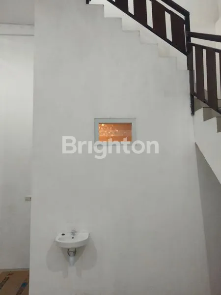 image DISEWAKAN RUMAH DI KUTISARI INDAH (4)