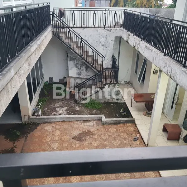 image GEDUNG USAHA 500M² DI JL. RAYA RAJAMANDALA (7)