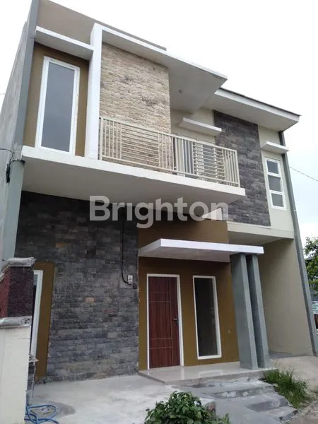 image DIJUAL RUMAH KOST TENGAH KOTA. BANYAK FASILITAS UMUM YANG MEMUDAHKAN PARA PENGHUNINYA DALAM BERAKTIVITAS SEHARI-HARI. (1)