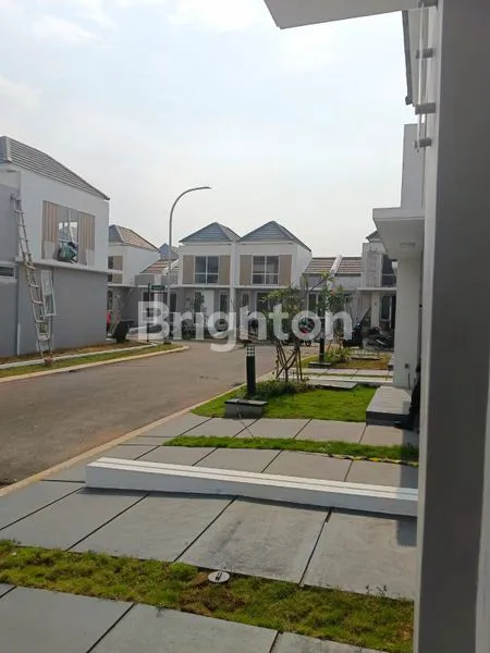 image JUAL CEPAT RUMAH PERUMAHAN PARAMOUNT (1)
