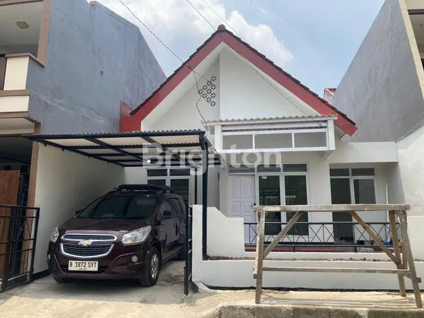 RUMAH CANTIK DILINGKUNGAN NYAMAN LOKASI STRATEGIS DI TAMAN YASMIN