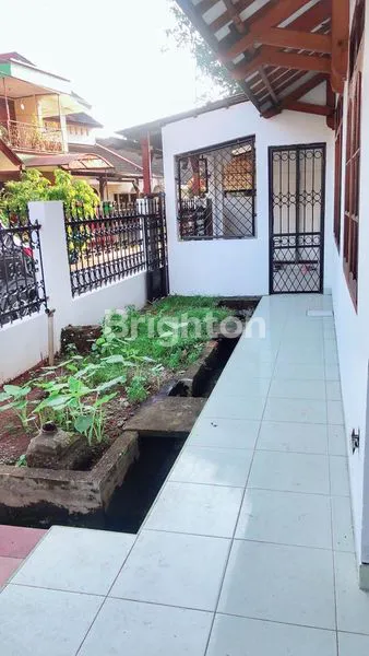 image RUMAH CANTIK  SIAP HUNI DAN GANDENG TANAH 1 KAVLING  JL.RAYA  PULOGEBANG. CAKUNG  JAKARTA TIMUR (8)