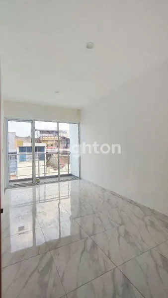 image RUMAH BARU JELAMBAR SIAP HUNI 5 X 15 M (2)