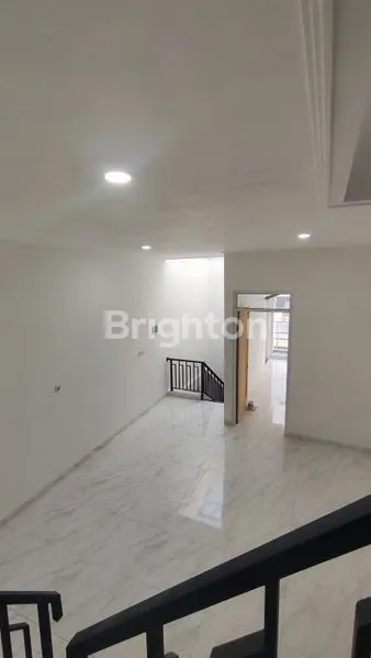 image RUMAH BARU JELAMBAR SIAP HUNI 5 X 15 M (6)