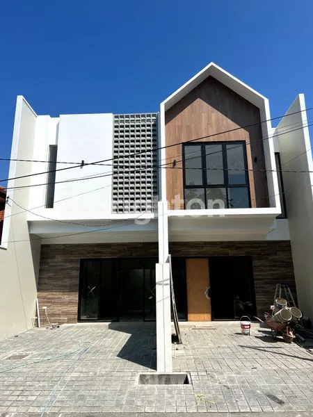 image RUMAH NEW MINIMALIS DI RUNGKUT MENANGGAL HARAPAN SURABAYA  (2)