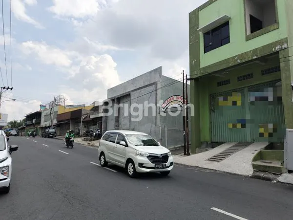 image RUKO 2 LANTAI DI JALAN BRIGJEN KATAMSO, KANDANG SAPI SOLO (3)