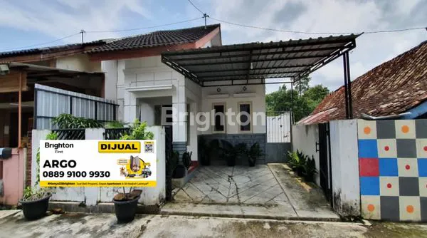 RUMAH LUAS TANAH 127/45 DENGAN SIRKULASI UDARA TERBAIK