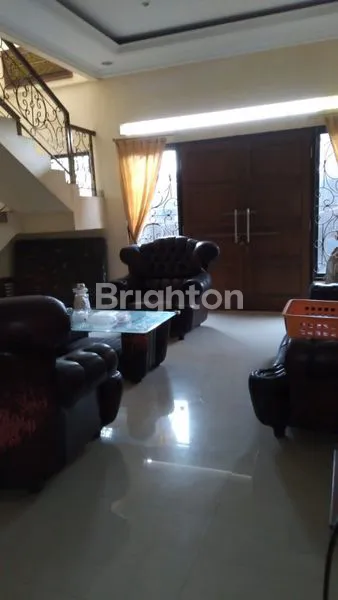 image RUMAH MEWAH BESAR DAN MURAH (8)