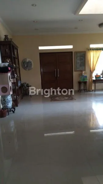 image RUMAH MEWAH BESAR DAN MURAH (6)