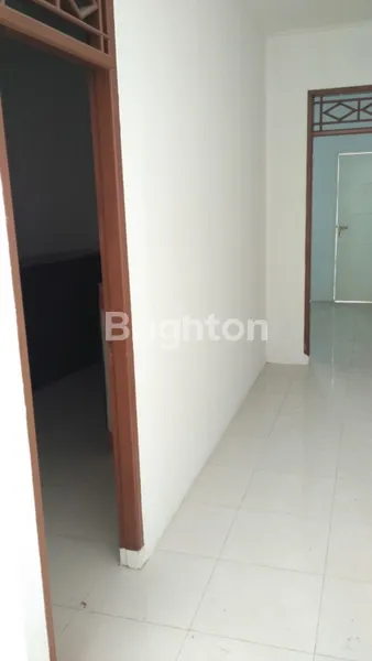image RUMAH CLUSTER ISKANDAR MUDA 2 LANTAI 5BR 192M2 DEKAT BANDARA SOEKARNO HATTA SEWAN TANGERANG (4)