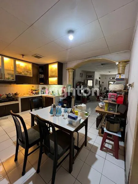 image RUMAH SIAP HUNI DAERAH TAMAN CIBODAS TANGERANG (2)