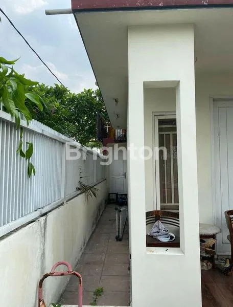image RUMAH DI GRIYA KEBRAON SURABAYA (1)