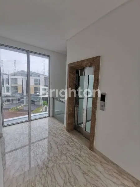 image RUMAH MOZART GOLF ISLAND CLUSTER MOZART PIK PANTAI INDAH KAPUK 4BR 440M2 NEGO (8)