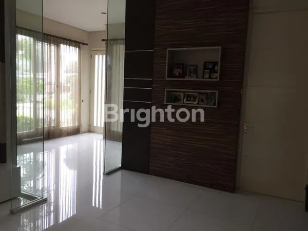 image RUMAH CITRALAND ADA POOL (3)