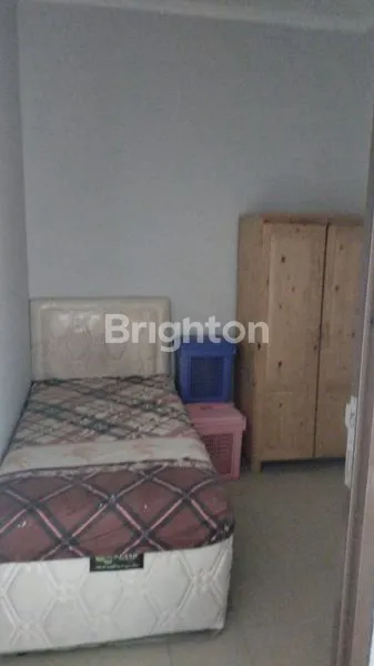 image RUMAH KOST2AN 2 LANTAI DEKAT UNIVERSITAS MULTI NUSANTARA GADING SERPONG (3)