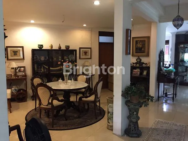 image RUMAH DI TUBAGUS ISMAIL DENGAN LINGKUNGAN AMAN DAN NYAMAN (2)