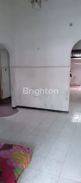 image RUMAH POJOK LOKASI STRATEGIS (7)