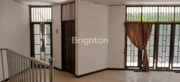 image RUMAH HOEK KOMPLEK PTB DUREN SAWIT ATAP DAN KANOPI BAJA RINGAN RENOV BARU (3)